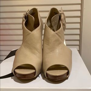 Cream Sandals with Wood Heel